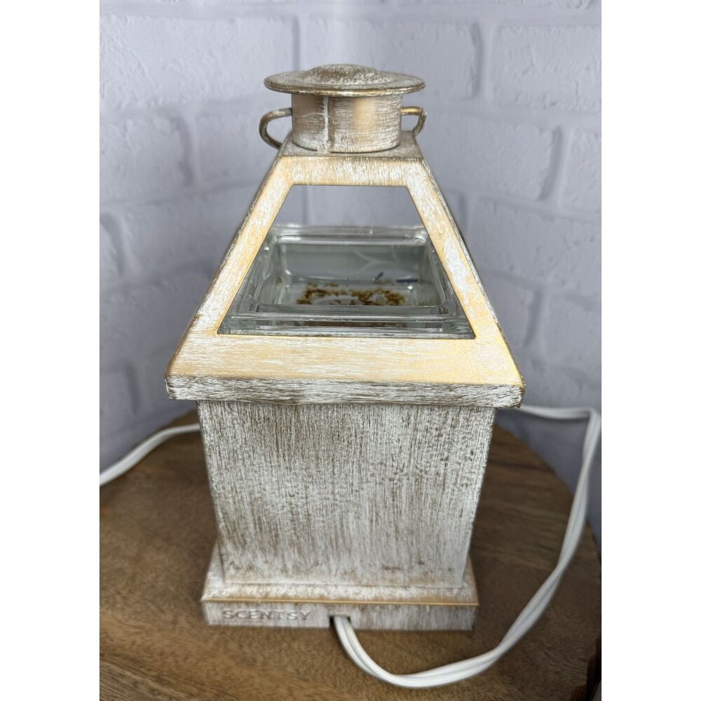 Used / Works - With Box - Scentsy Winter Retreat Wax Melt Warmer - Picture 6 of 6